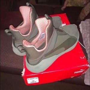 IN BOX women’s size 6 puma shoes